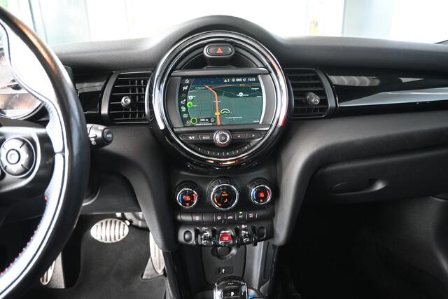 Mini John Cooper Works Mini 1.5 Cooper NAP! Automaat Navigatie Panoramadak Inruil Mogelijk!