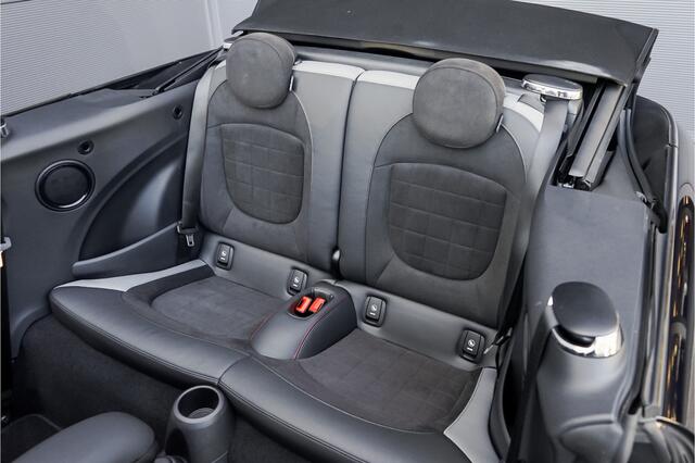 Mini John Cooper Works Mini Cabrio 2.0 CarPlay ACC Adaptief Onderstel