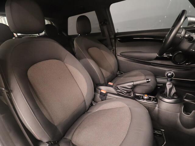 Mini John Cooper Works Mini 1.2 One Chili JCW [STOELVERWARMING, BLUETOOTH TELEFOONVERBINDING, CLIMATE CONTROL, KEYLESS START, ELEK... RAMEN, NAVIGATIE, NIEUWSTAAT]