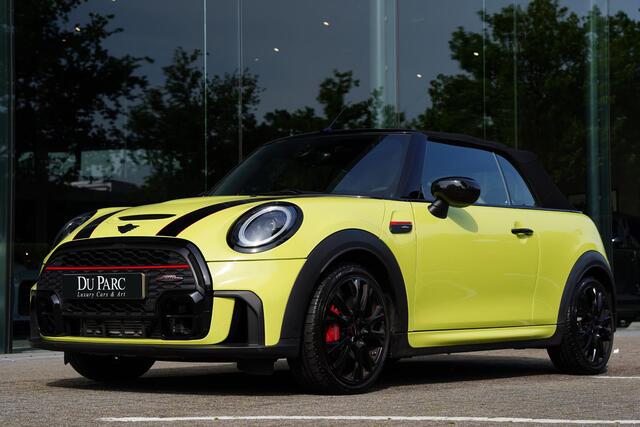 Mini John Cooper Works Mini Cabrio 2.0 Essential 231 PK Facelift 10 D.Km