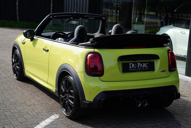 Mini John Cooper Works Mini Cabrio 2.0 Essential 231 PK Facelift 10 D.Km