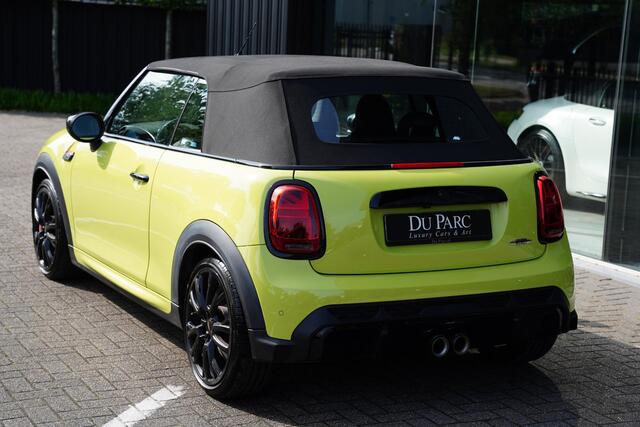 Mini John Cooper Works Mini Cabrio 2.0 Essential 231 PK Facelift 10 D.Km