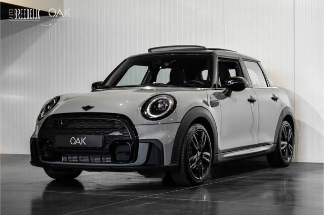 Mini John Cooper Works Mini 1.5 Aut. | JCW-Trim | Navigatie | Panorama | Head-Up | Camera | 17"LM | 5-Deurs | Moonwalk Grey