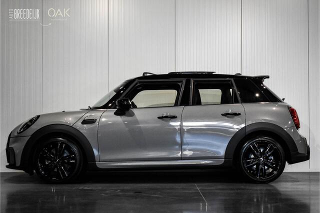 Mini John Cooper Works Mini 1.5 Aut. | JCW-Trim | Navigatie | Panorama | Head-Up | Camera | 17"LM | 5-Deurs | Moonwalk Grey