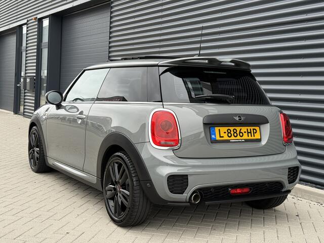 Mini John Cooper Works Mini 1.5 One JCW Pano/Automaat/Navi