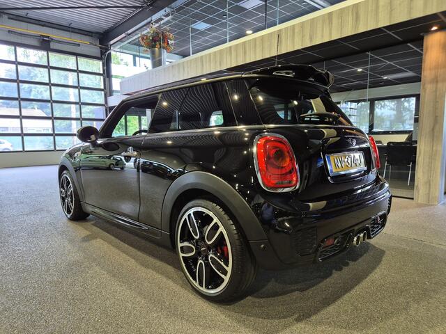 Mini John Cooper Works Mini 2.0 S JCW Serious Volleder | 18" | Navi | Sensoren v+a | Clima | Keyless