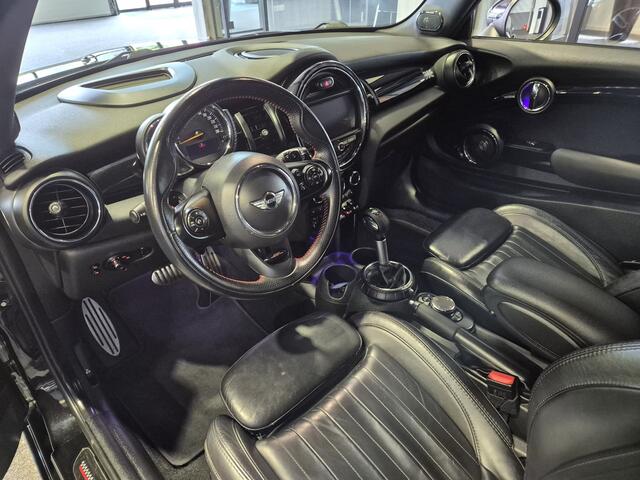 Mini John Cooper Works Mini 2.0 S JCW Serious Volleder | 18" | Navi | Sensoren v+a | Clima | Keyless