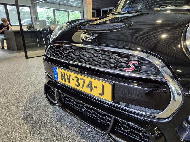 Mini John Cooper Works Mini 2.0 S JCW Serious Volleder | 18" | Navi | Sensoren v+a | Clima | Keyless