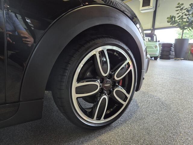 Mini John Cooper Works Mini 2.0 S JCW Serious Volleder | 18" | Navi | Sensoren v+a | Clima | Keyless