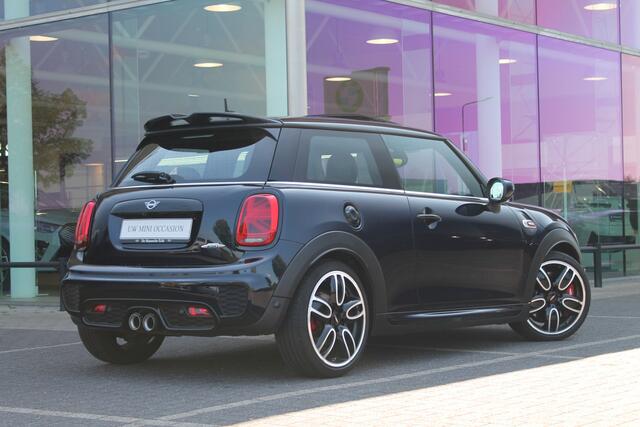 Mini John Cooper Works Hatchback Chili Automaat / Panoramadak / Achteruitrijcamera / Adaptieve LED / Active Cruise Control / Comfort Access / Head-Up / Adaptief onderstel