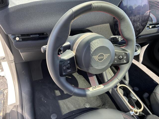 Mini John Cooper Works Mini E Cooper M 40.7 kWh GARANTIE 8-27| Panorama-dak | Head-up display | Stoelverwarming | Full-LED | Keyless | Navigatie