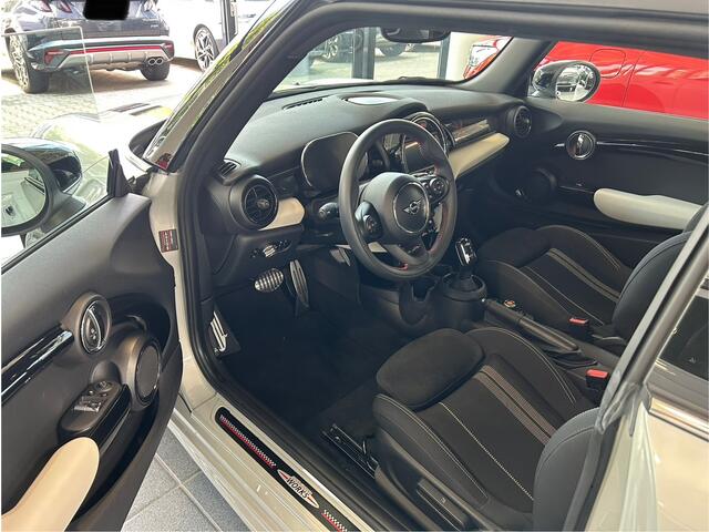 Mini John Cooper Works Mini 1.5 JCW EDITION FULL OPTION RIJKLAAR