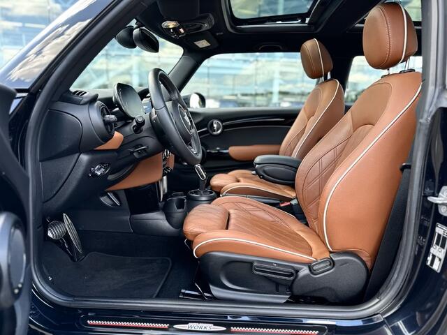 Mini John Cooper Works 1.5 COOPER Steptronic-Aut. ** LED, NAVI+, BRUIN LEDER, PANORAMA, KEYLESS, VERW. STUUR ** UNFALFREI - Ex BMW ** ** INFORMEER OOK NAAR ONZE AANTREKKELIJKE FINANCIAL-LEASE TARIEVEN **