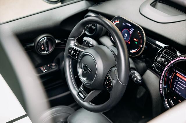 Mini John Cooper Works Mini 2.0 JCW Pack | Head-up | Stoelverwarming | Pano | Leder |