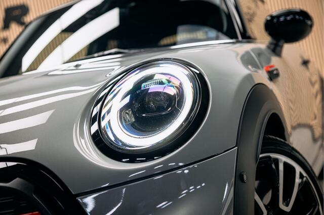 Mini John Cooper Works Mini 2.0 JCW Pack | Head-up | Stoelverwarming | Pano | Leder |