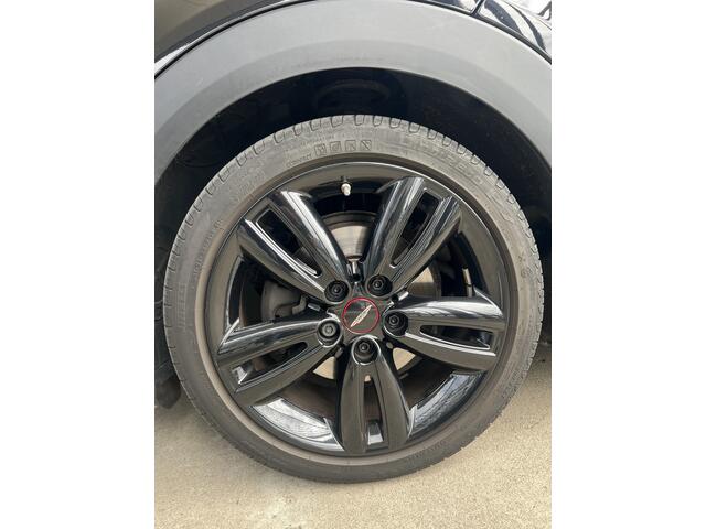 Mini John Cooper Works Mini 1.5 Cooper Pack | AUTOMAAT | HEAD-UP DISPLAY | HARMAN/KARDON | CARPLAY/ANDROID | NAVI | CRUISE CONTROL | PDC V+A | CLIMATE CONTROL | LMV JCW 17'' | STOELVERWARMING | KEYLESS