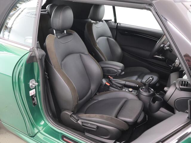 Mini John Cooper Works Mini Cabrio 2.0 Chili | 231pk | Harman/Kardon | Adaptieve Cruise Control | Sfeerverlichting | Sportstoelen | Union Jack Achterlichten | HUD | Groot Navigatie |