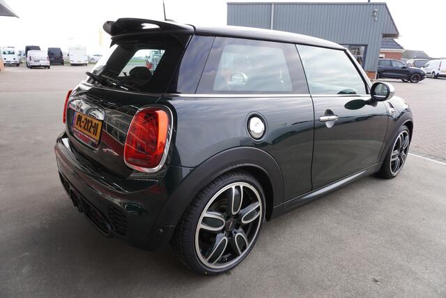 Mini John Cooper Works Mini 2.0 232PK Chili Automaat Nr. V248 | Airco | Adaptive Cruise | Navi | Panorama dak