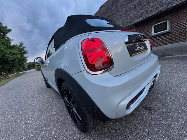 Mini John Cooper Works Mini Cabrio 2.0 S 192Pk JCW AUTOMAAT XENON UNION JACK NAVI ECC 96000KM!!!