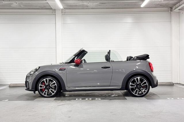 Mini John Cooper Works Cabrio | Harman Kardon | Head-Up Display | Adaptieve Cruise Control | 18" JCW Circuit Spoke