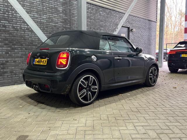 Mini John Cooper Works Mini Cabrio 2.0 Chili | Head-Up | Leder | Stoel+Voorruitverwarming | 18 Inch