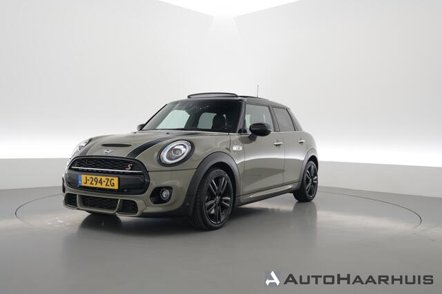 Mini John Cooper Works Mini 2.0 S Hammersmith JCW (Orig. NL) | Pano | HUD | Harman Kardon | Adapt. Cruise | Stoelverw. | Leder | PDC | Nav + App.connect | V