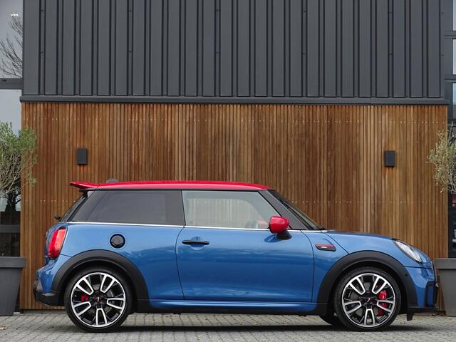 Mini John Cooper Works Mini 2.0 232PK / / Harman Kardon / LED