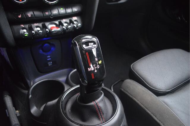 Mini John Cooper Works Cabrio S Cooper Automaat / Sportonderstel / LED / Harman-Kardon / Comfortstoelen / Stoelverwarming / Airconditioning / Cruise Control / Navigatie
