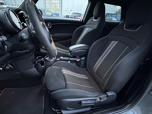 Mini John Cooper Works Mini 1.5 Cooper | Nieuw Binnen | Navigatie | LED | JCW | APK 22-02-2027 |