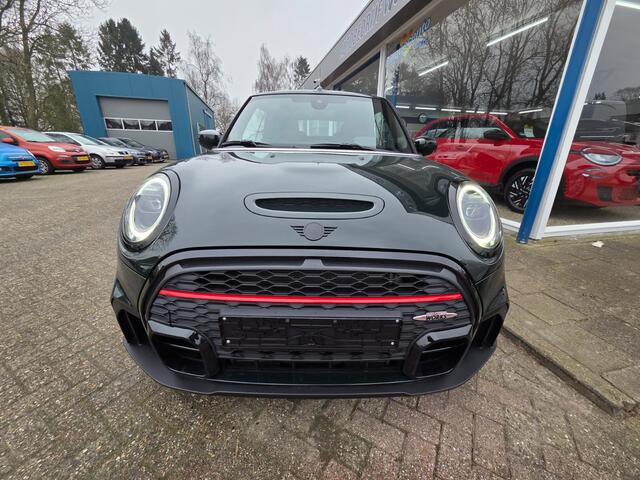 Mini John Cooper Works Mini Cabrio 2.0 JCW Pack
