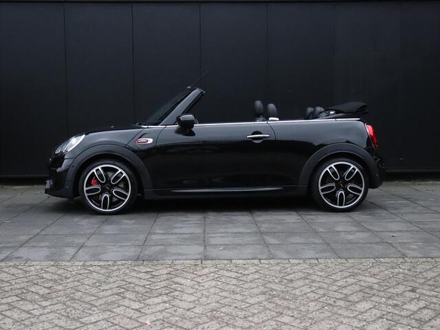 Mini John Cooper Works Mini Cabrio 2.0 Chili | LEDER | H&K | PDC | CRUISE | NAVI | STOELVERW. |