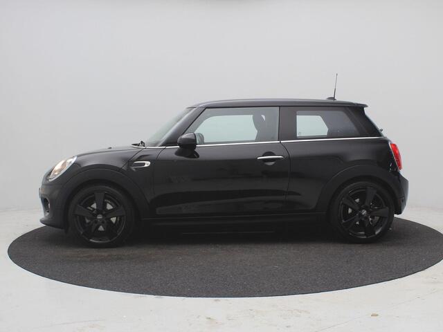 Mini John Cooper Works Mini 1.5 Business JCW / Navigatie / Cruise Control / All Seasonbanden / John Cooper Works Uitgevoerd / Airco Climate Control / LMV / Onderhoudshistorie Bekend / NL auto /