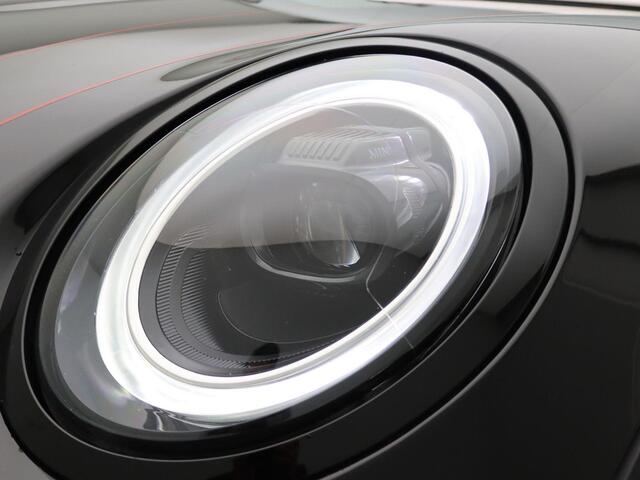 Mini John Cooper Works 3-deurs Comfort Plus Pakket | 18" JCW Circuit Spoke | Stuurwielrand Verwarmd | Glazen panoramadak | Piano Black Exterior pack | Harman-Kardon sound system | MINI Head-Up Display