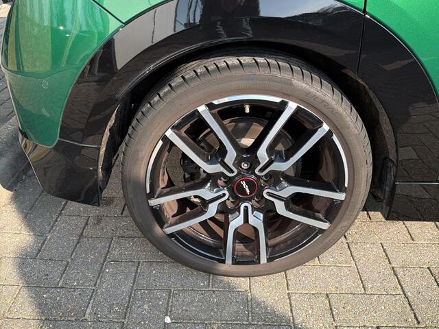 Mini John Cooper Works 5-deurs C Cooper M | British Racing Green | 18" | Panorama | Stoel/Stuurverwarming