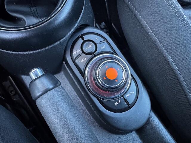 Mini John Cooper Works Mini Cabrio 2.0 S 192Pk JCW AUTOMAAT XENON UNION JACK NAVI ECC 96000KM!!!