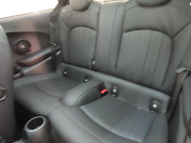 Mini John Cooper Works Mini 2.0 Essential | 43.000 KM | Leder | Panoramadak | Full Options. | Verwacht!