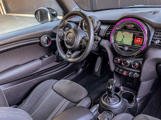 Mini John Cooper Works 136PK Automaat Cooper | HARMAN KARDON | MINI CONNECTED XL | LED KOPLAMPEN | KEYLESS |