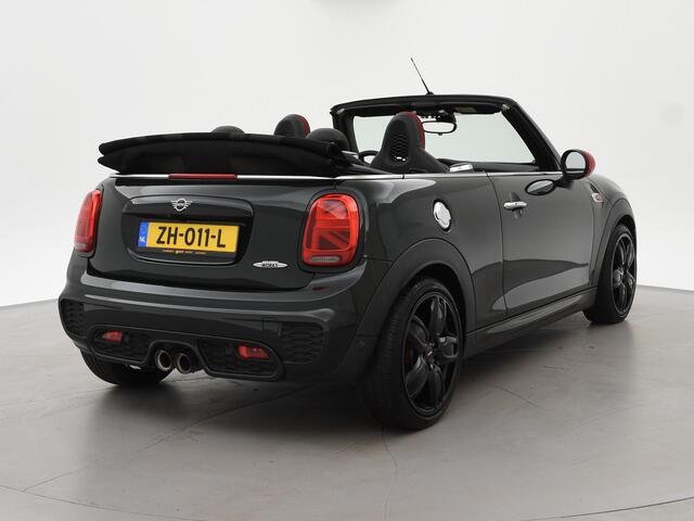Mini John Cooper Works Mini Cabrio 2.0 JCW 231 PK REBEL GREEN | JCW STOELEN | ADAPTIVE CRUISE | ORIG. NL