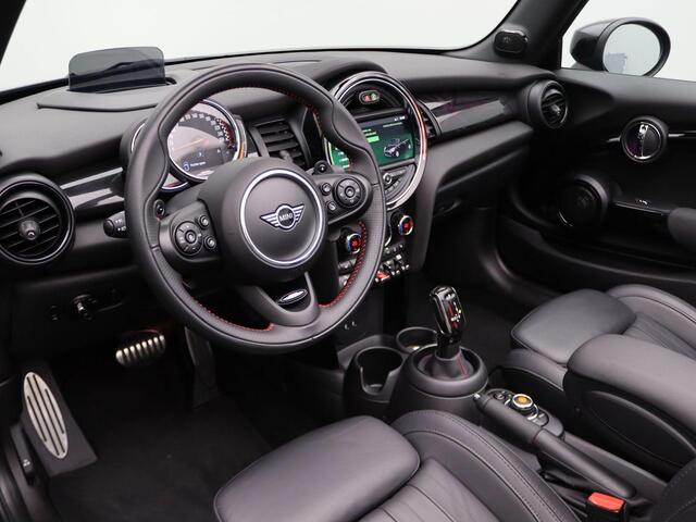 Mini John Cooper Works Cabrio Chili + Park Assistant + Driving Assistant + Harman Kardon + Elektrisch verwarmde voorstoelen + Comfort Access + 18''