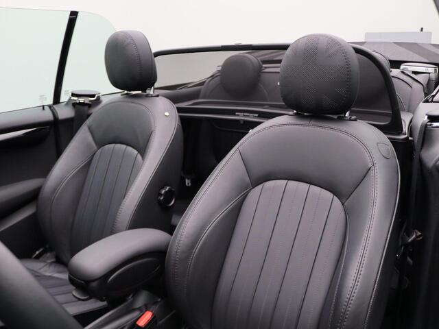 Mini John Cooper Works Cabrio Chili + Park Assistant + Driving Assistant + Harman Kardon + Elektrisch verwarmde voorstoelen + Comfort Access + 18''