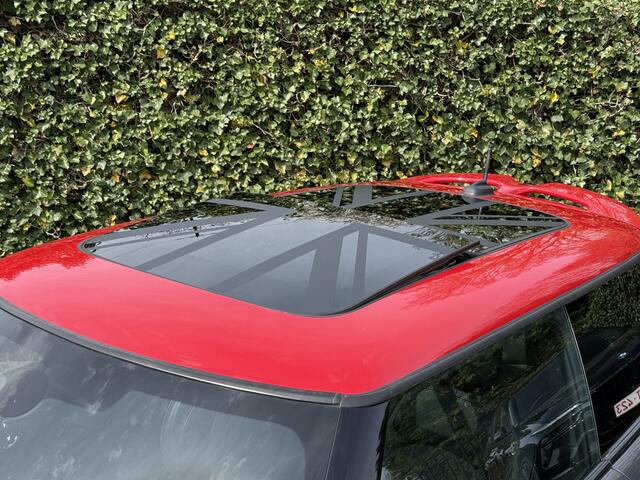 Mini John Cooper Works Mini 2.0 | Chili | 18'' | Panorama | Harman/Kardon | Getint Glas | Head-Up | Camera | Comfort Access