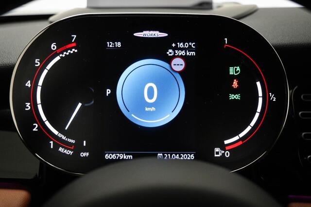 Mini John Cooper Works Mini Cabrio 2.0 JCW Pack | DRIVING ASSISTANT PLUS / CONNECTED NAVIGATION PLUS / COMFORT- PACK | HEAD UP | STUURVERWARMING