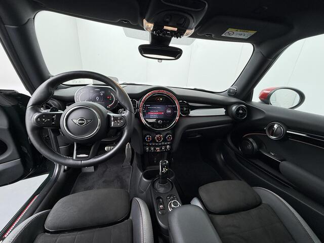 Mini John Cooper Works 3-deurs JCW-Pack | Stoel- en Stuurverwarming | Adaptive Cruise | Harman Kardon | Panoramadak