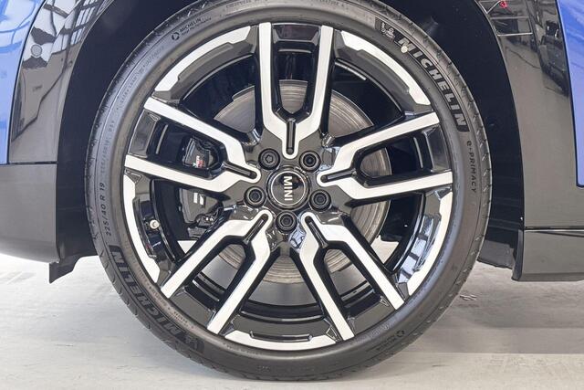 Mini John Cooper Works Aceman E M 42.5 kWh - Boost Deals
