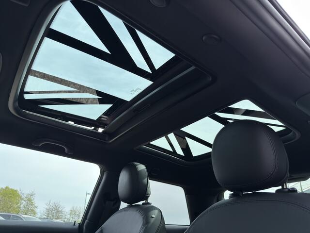 Mini John Cooper Works 3-deurs 2.0 | Chili | 18'' | Panorama | Harman/Kardon | Getint Glas | Head-Up | Camera | Comfort Access | 232 pk