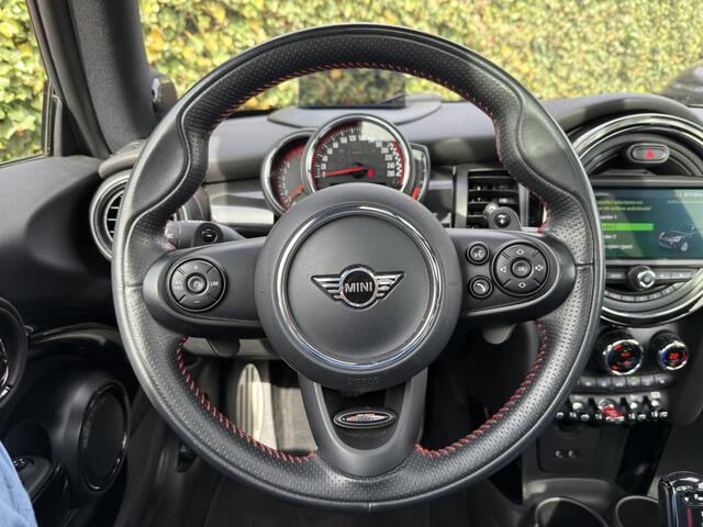 Mini John Cooper Works 3-deurs 2.0 | Chili | 18'' | Panorama | Harman/Kardon | Getint Glas | Head-Up | Camera | Comfort Access | 232 pk