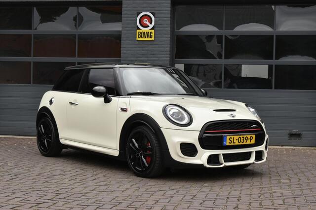 Mini John Cooper Works 3-Deurs 2.0 Chili