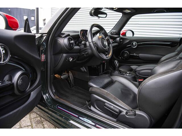 Mini John Cooper Works 2.0 231pk | Facelift | Alle opties | Panodak | H&K | Black Pack