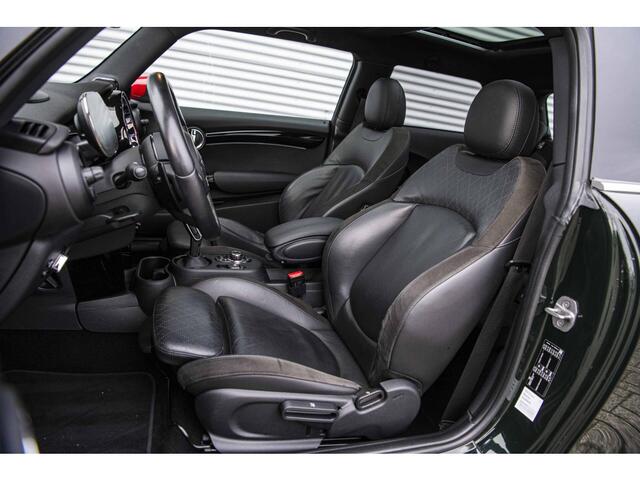 Mini John Cooper Works 2.0 231pk | Facelift | Alle opties | Panodak | H&K | Black Pack