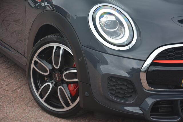 Mini John Cooper Works Cabrio 2.0 Chili | Navigatie | Harman-Kardon | HUD | Keyless | Camera | Leer | Sfeerverlichting | Super uitgevoerde Cooper JCW en keurig onderhouden!!